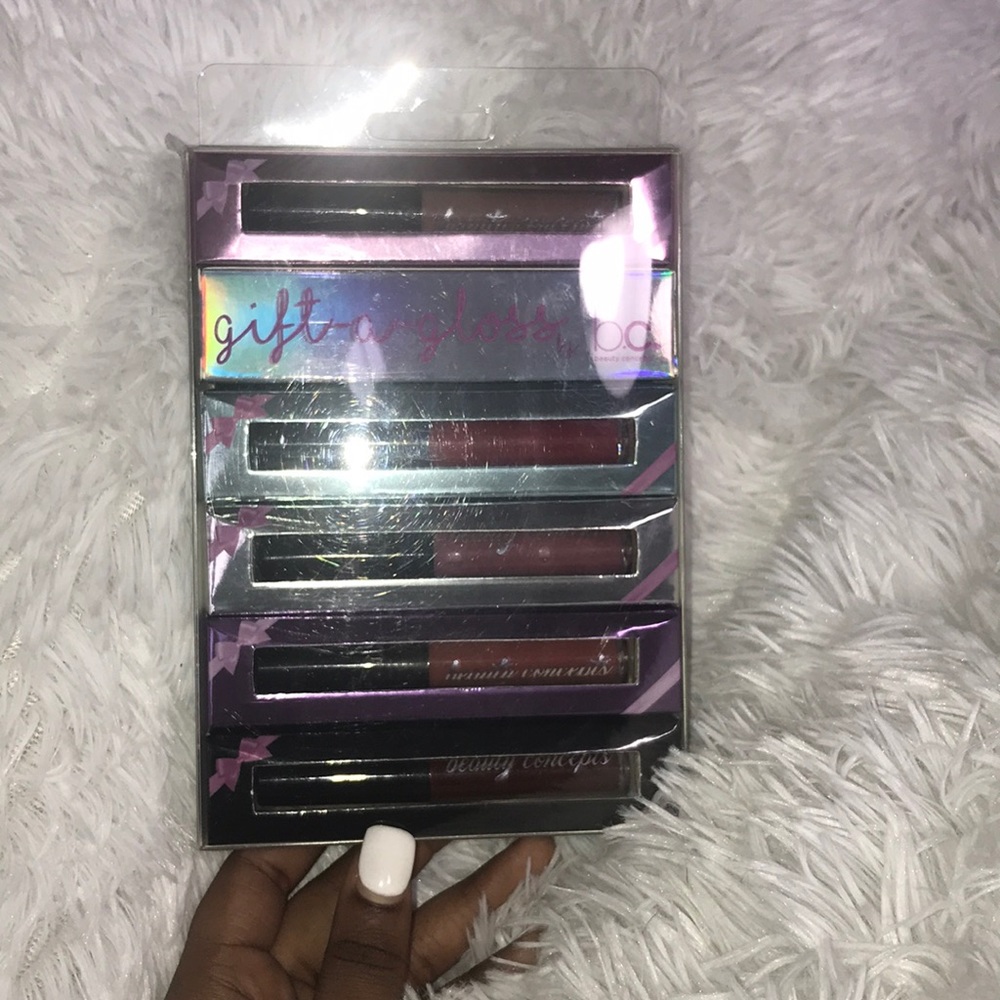 Gift-A-Gloss by beauty cosmetics